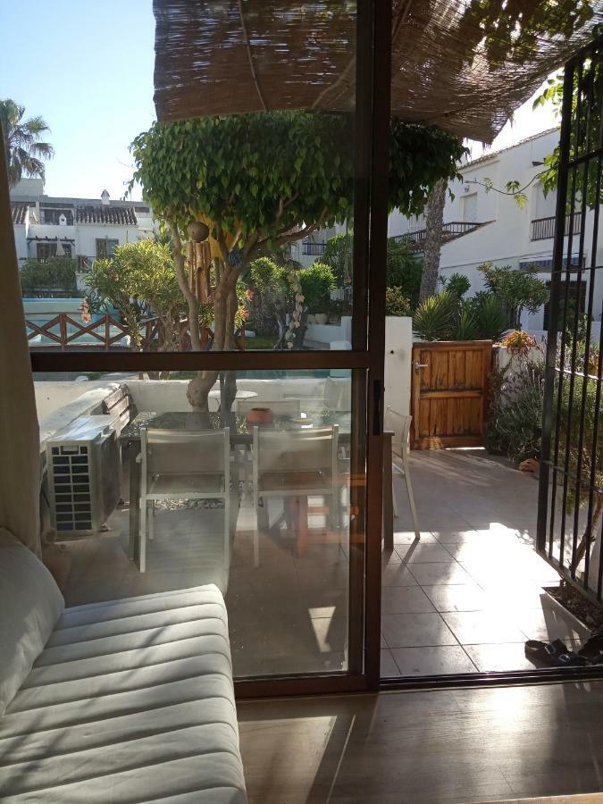 Villa Lagos A 25 Metros Del Mar Roquetas de Mar Ngoại thất bức ảnh